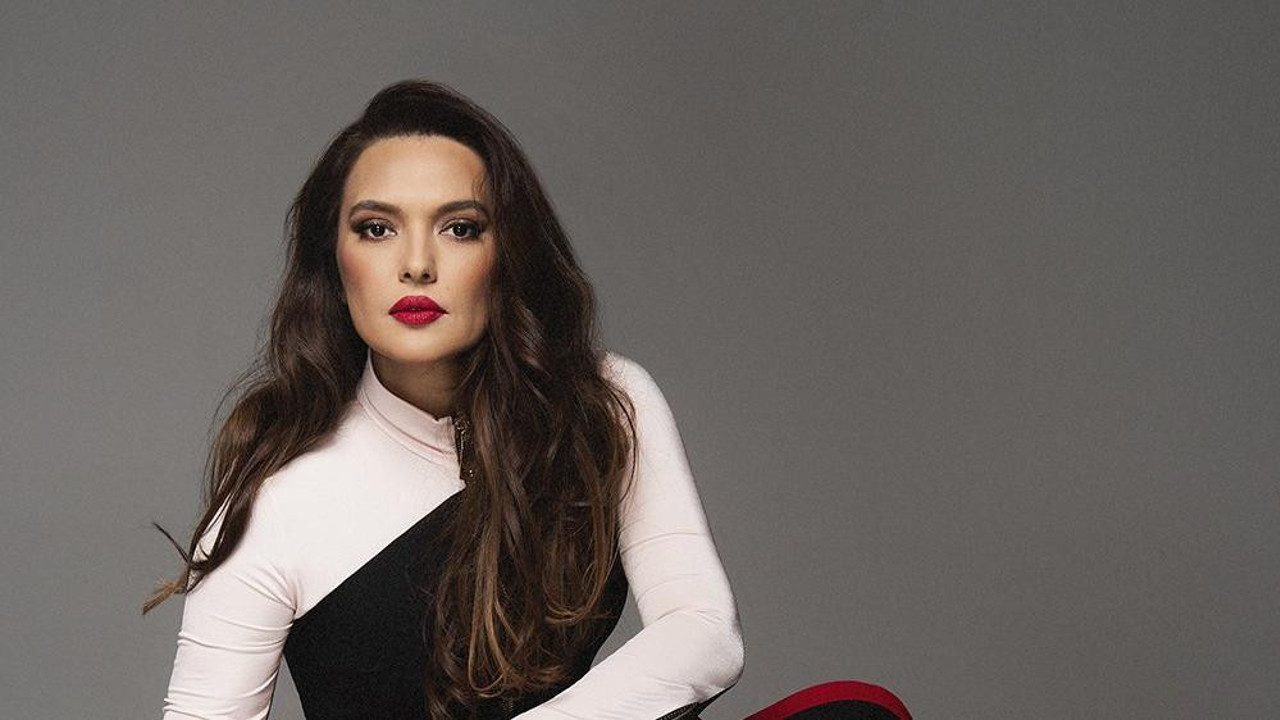 Demet Akalın'dan Afganlar için olay paylaşım