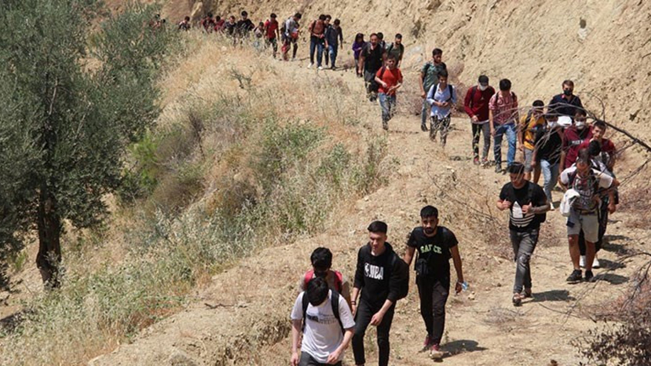 Balkan göçmenleri ile kaçak göçmenleri kıyaslayanlar bu haberi iyi okusun