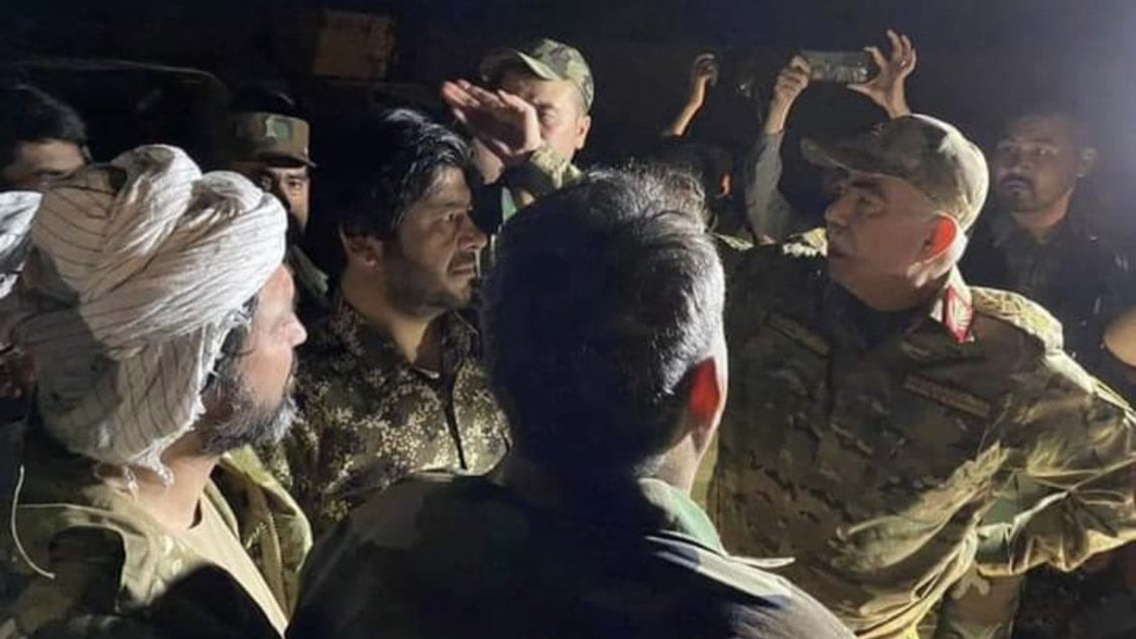 Üst düzey yetkililer Özbekistan’a kaçıyor: Taliban, Mezar-ı Şerif'i de ele geçirdi