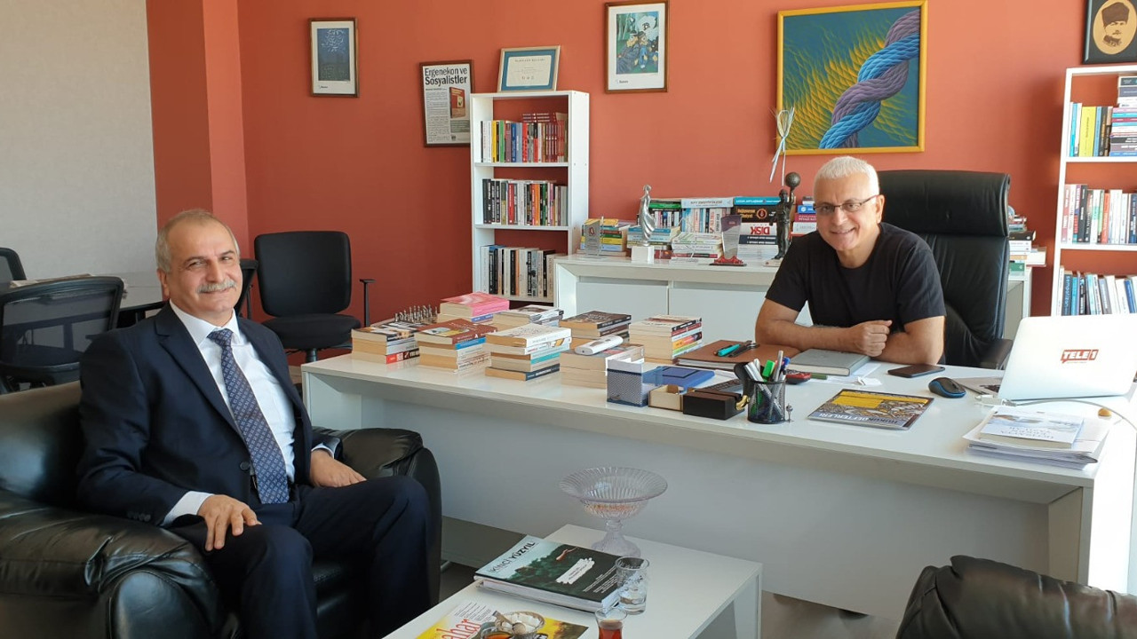 İYİ Partili Ahmet Çelik'ten Tele1'e ziyaret