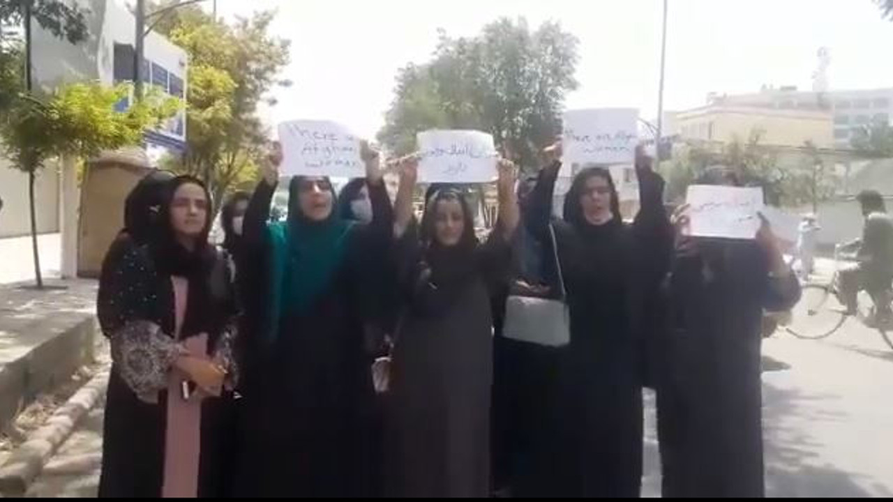 Afganistan'da kadınlar eylem yaptı