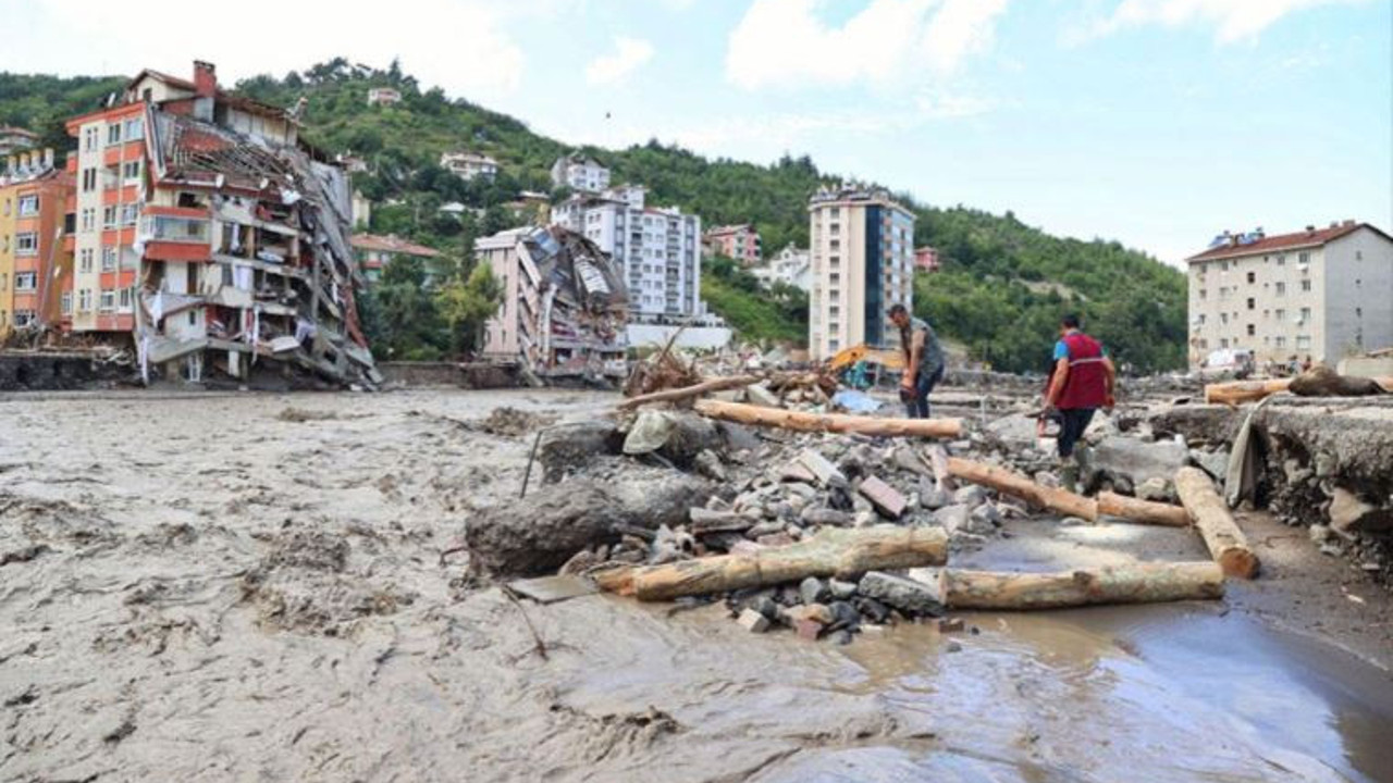 Sel felaketinde skandal