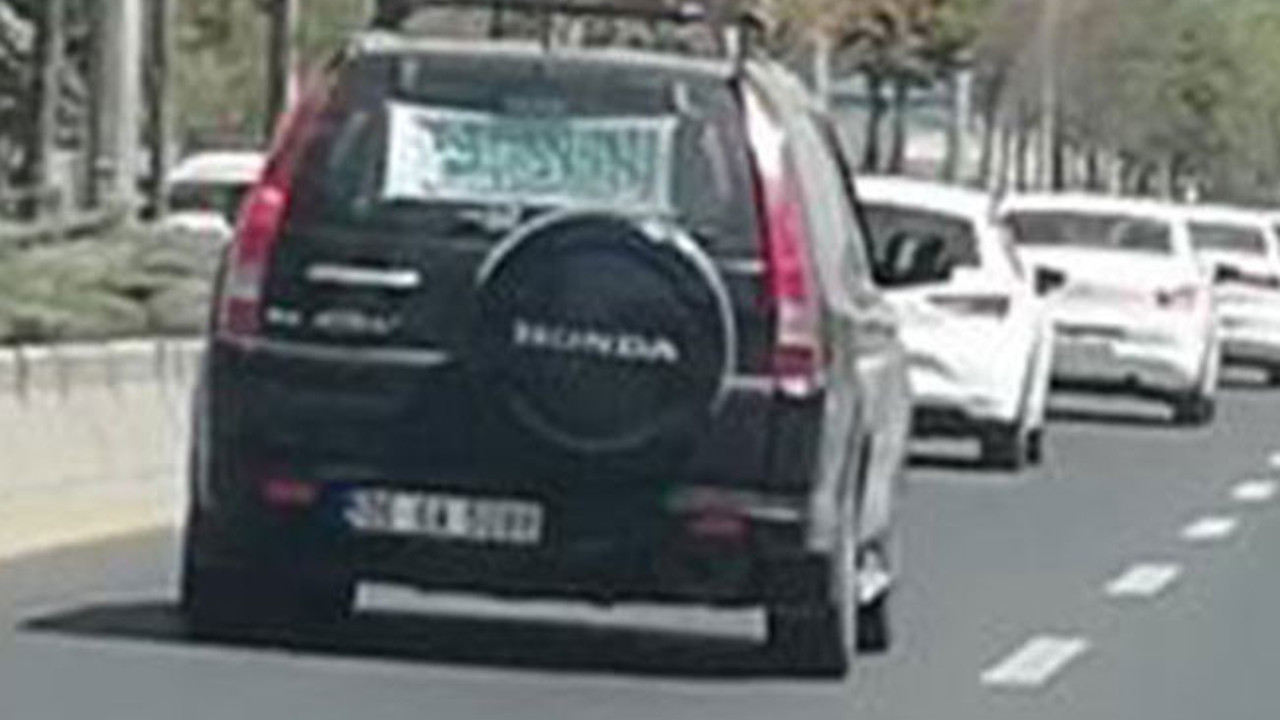 İstanbul'da “Hudut namustur” pankartına gözaltı! Ankara'da Taliban bayrağıyla rahatça gezdi