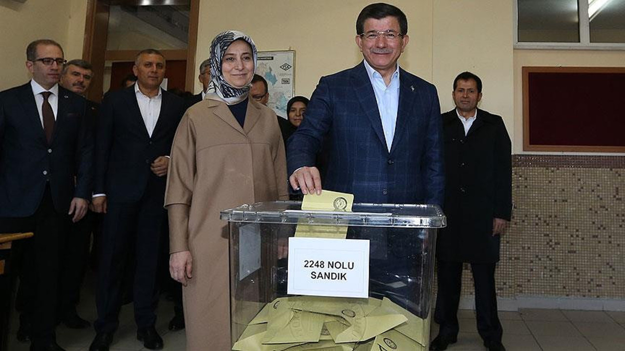 Davutoğlu: Cumhurbaşkanı erken seçime gitmek zorunda kalacak