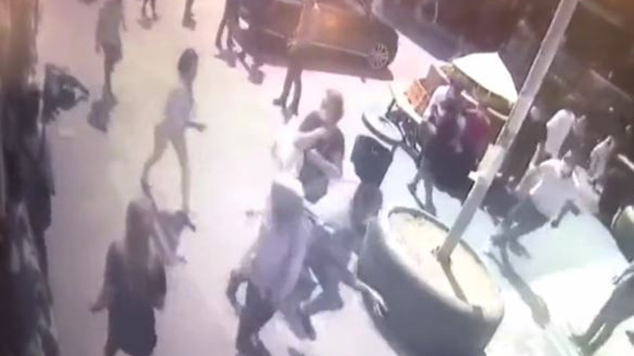 Buğra Kavuncu’ya saldırıya tepki yağıyor