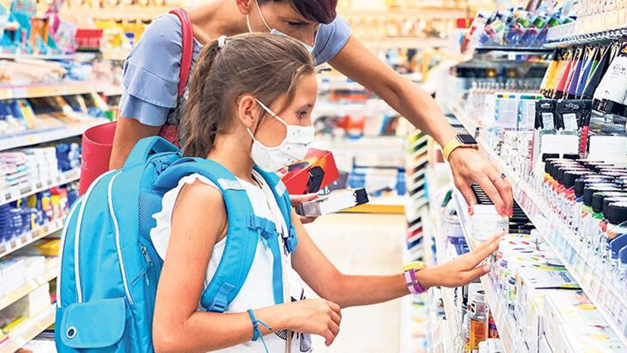 Okul çantası kaç paraya doluyor