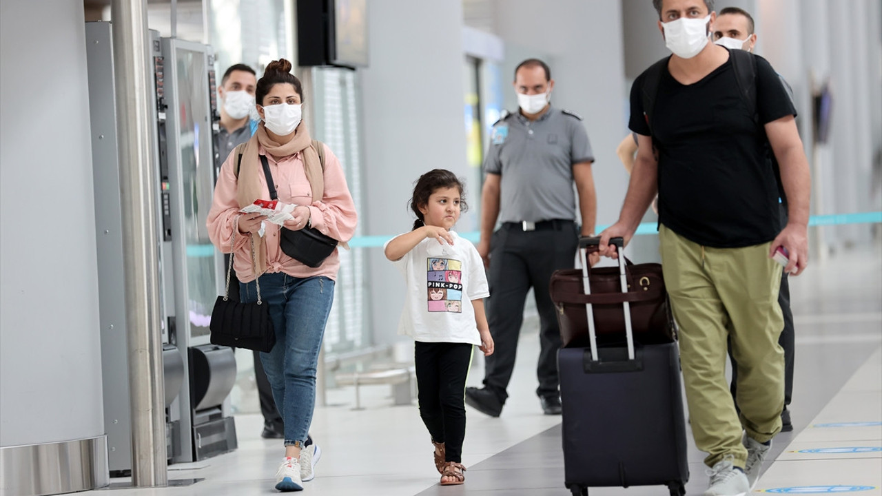 Afganistan'dan tahliye edilen 357 yolcu İstanbul'da