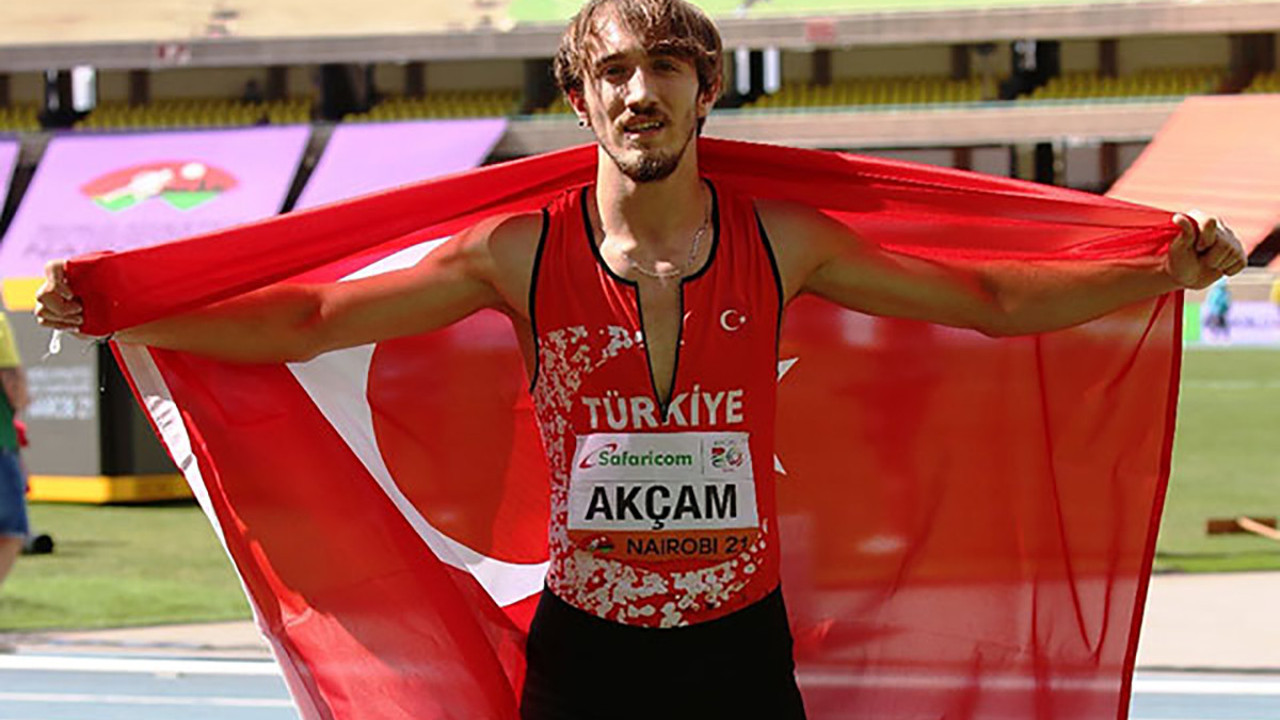 Berke Akçam’dan gümüş madalya