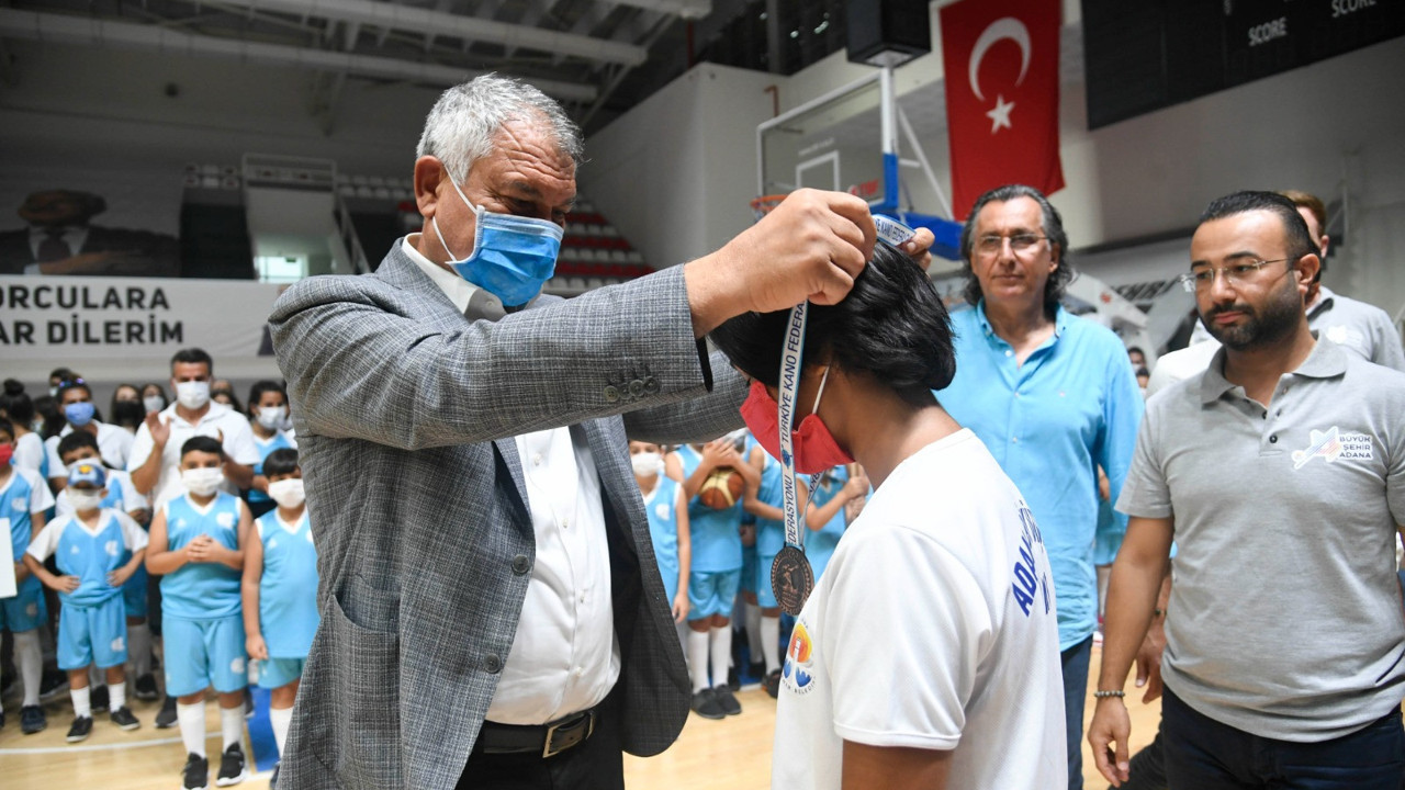 Adana'da Büyükşehir Yaz Spor Okulları Buluşması yapıldı