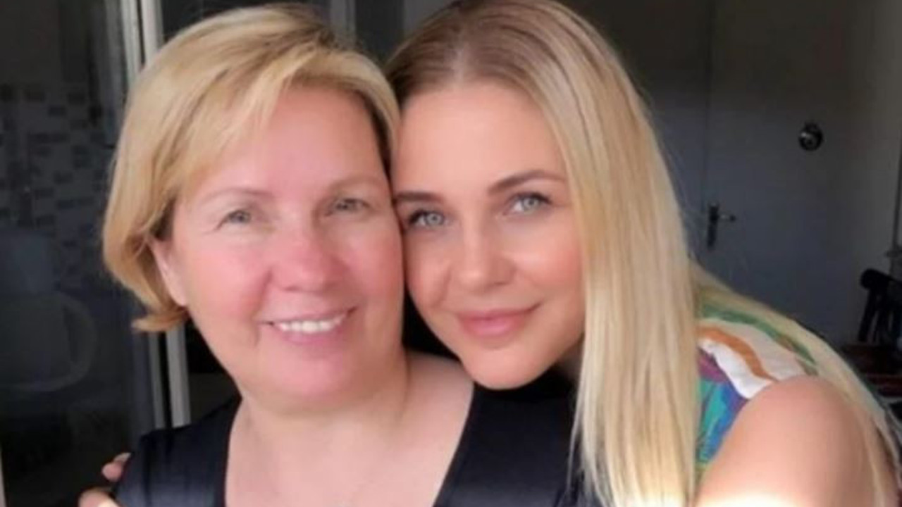 Ünlü oyuncunun annesi koronadan hayatını kaybetti