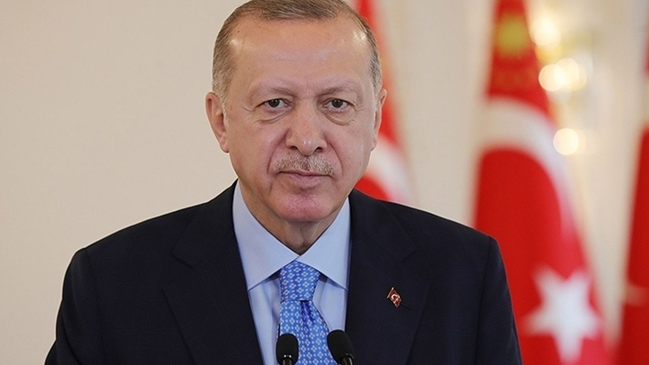 Erdoğan'la ilgili son gelişme. Abdullah Gül'ün yanındaki gazeteci yazdı