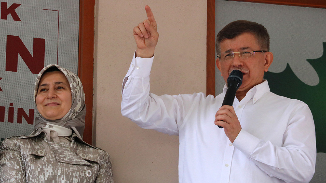 Ahmet Davutoğlu’ndan Hakkari'de dikkat çeken sözler: Bunu Bahçeli ile Perinçek de duysun