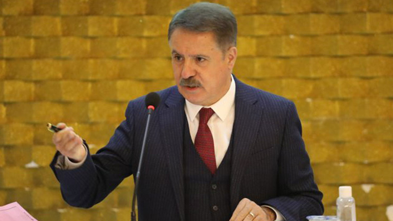 CHP'li başkan maaşları ödeyemediğini duyurdu. Nedenini “Tüm Türkiye duymalı” diyerek açıkladı