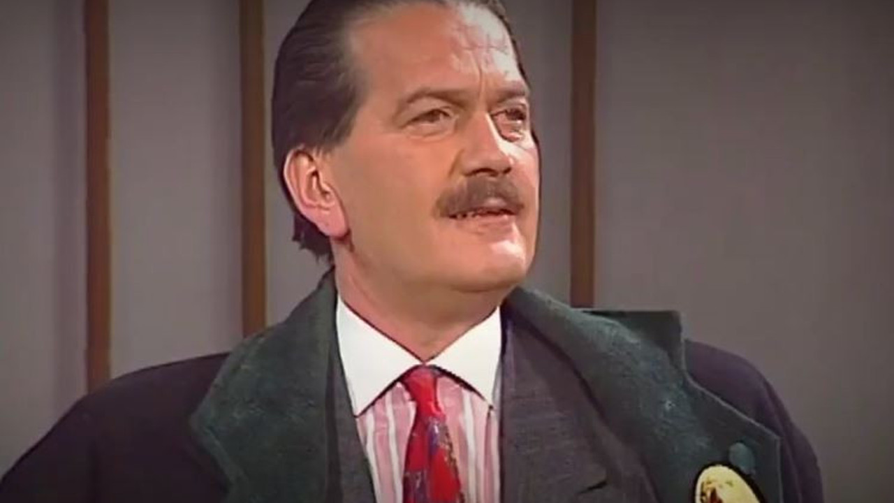 Ferhan Şensoy Üç Kurşunluk Opera oyununda Atatürk'ü ve Atatürkçülüğü böyle anlatmıştı