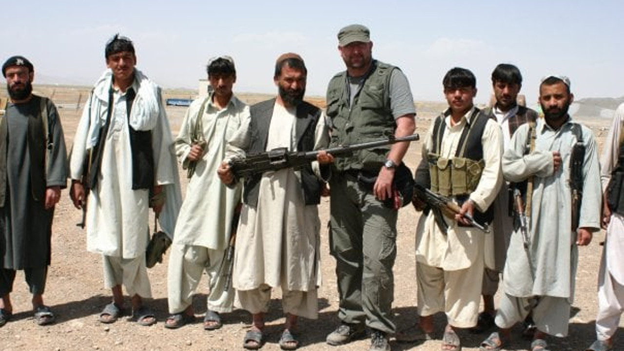 Afganistan’ı avucunun içi gibi bilen savaş muhabiri Levent Öztürk şimdi olacakları açıkladı