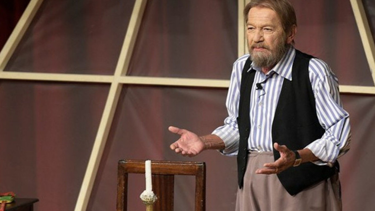 Yeni Akit'ten Ferhan Şensoy'a büyük saygısızlık