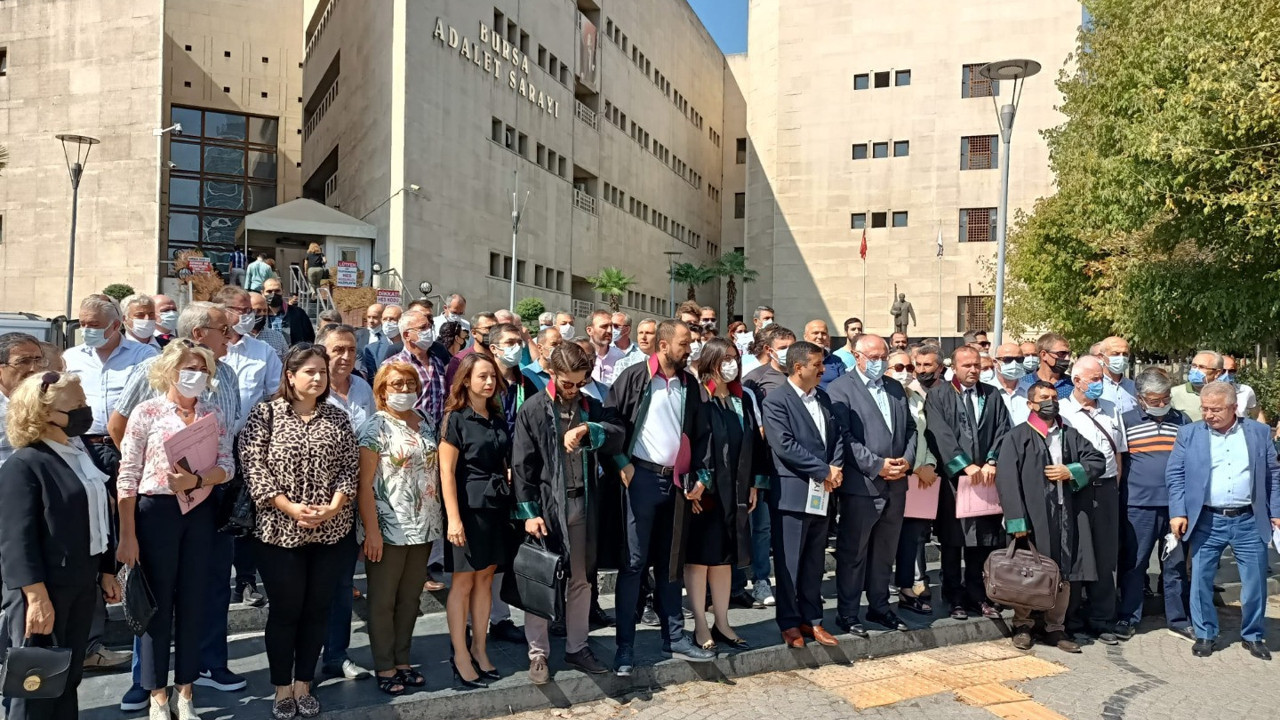 İYİ Partililerden AKP'li Cahit Özkan'a suç duyurusu