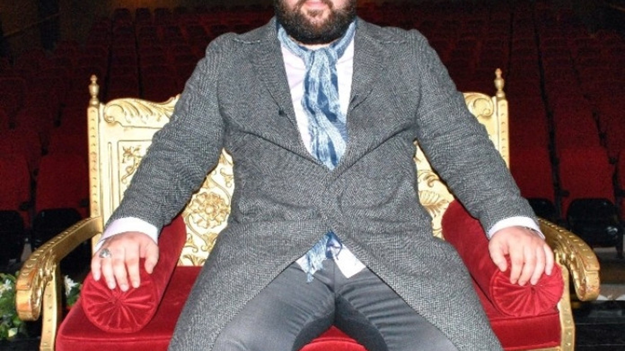 Fatih Ergin, Atatürk’e hakaret eden Abdülhamit'in torununu yerin dibine soktu