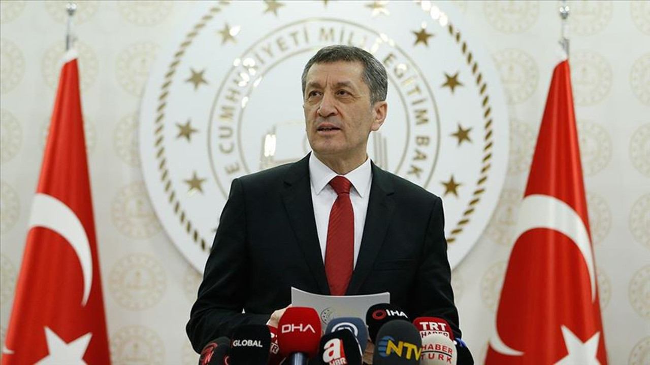 Eski Bakan Ziya Selçuk’tan yüz yüze eğitim mesajı