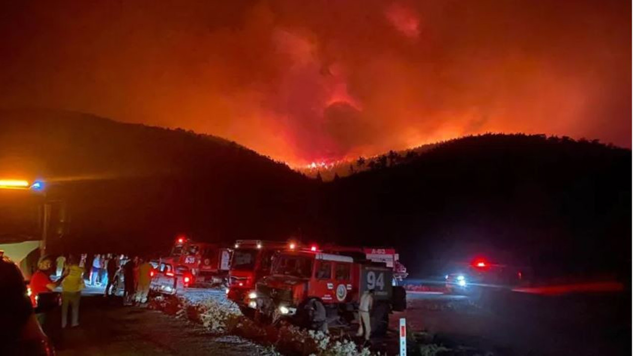 Alevlerin yaktığı Muğla'yı şimdi de ÇED raporu yakacak