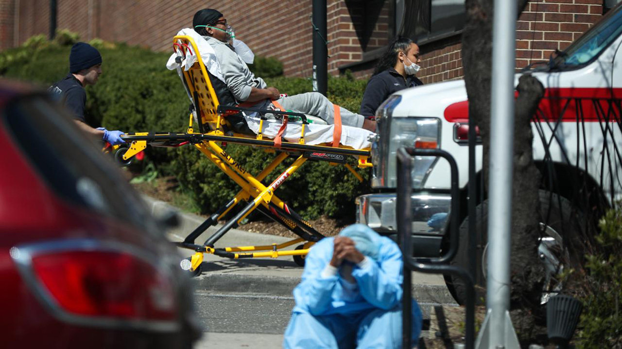 ABD'de son 24 saatte korona nedeniyle 3 bin 404 kişi hayatını kaybetti