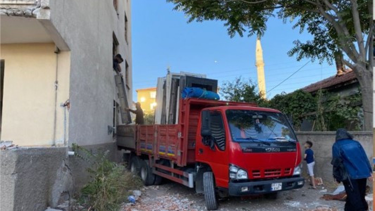 Metruk binaları yıkarak Suriyeli göçmenleri durdurma formülü