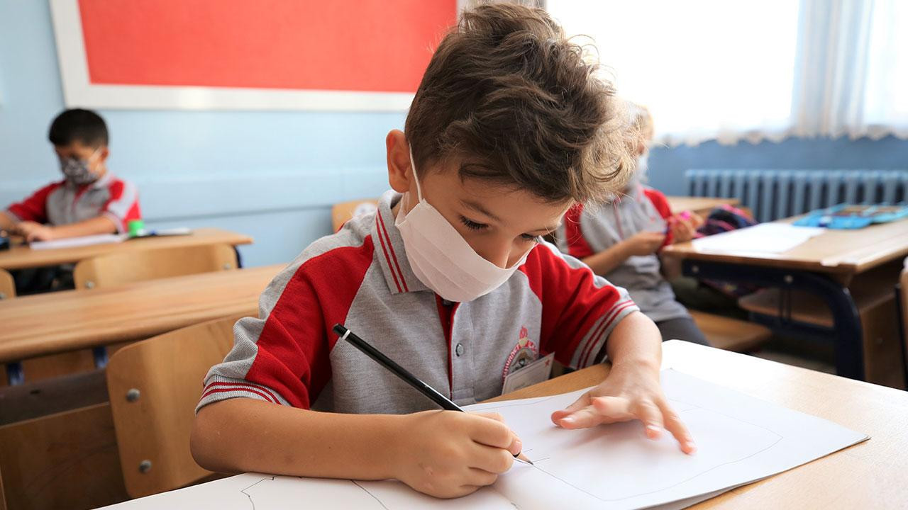 Yüz Yüze eğitimde ikinci haftanın bilançosu: Yüzlerce sınıf karantinaya alındı