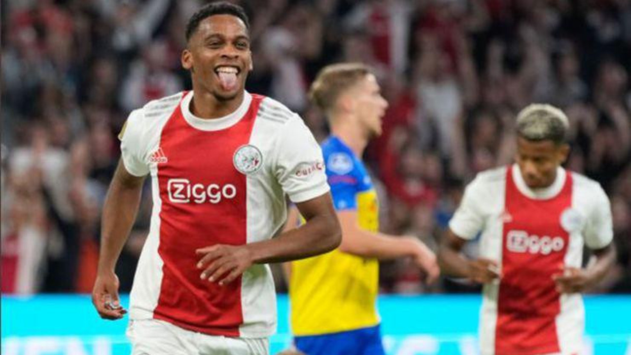 Beşiktaş'ın rakibi Ajax, Cambuur'u 9-0 mağlup etti