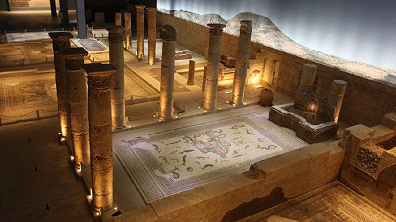 Zeugma’nın ‘gönüllü gençleri'ne tarihi ortamda müzecilik deneyimi