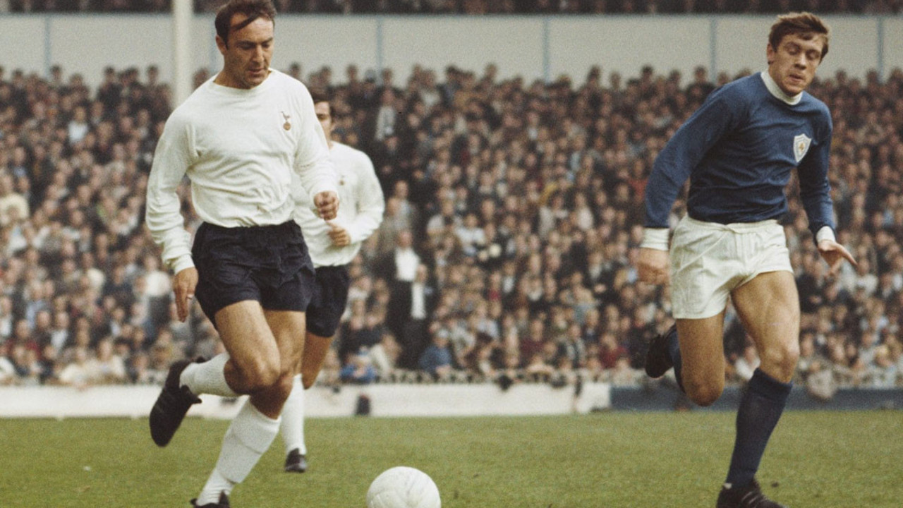 Futbol efsanesi ismi hayatını kaybetti