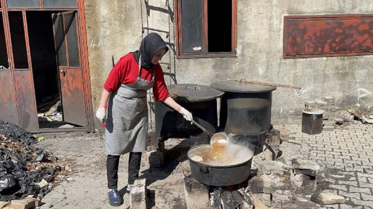 Siparişlere yetişemiyor. Ağaçtan topluyor yılda 5 ton satıyor