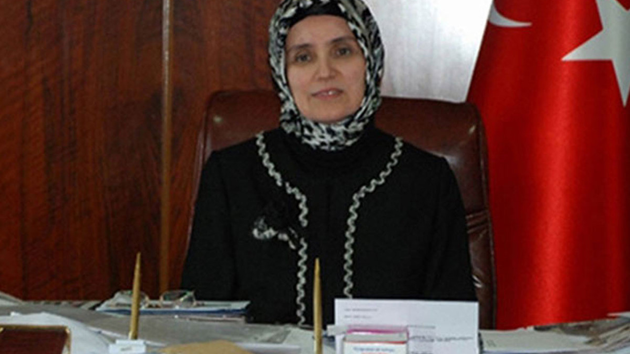 Dicle Üniversitesi'nin eski rektörü Prof. Ayşegül Jale Saraç ve yardımcısı Aytekin Sır'a hapis cezası