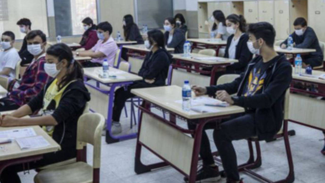 Din kültürü öğretmeninden derste skandal sorular