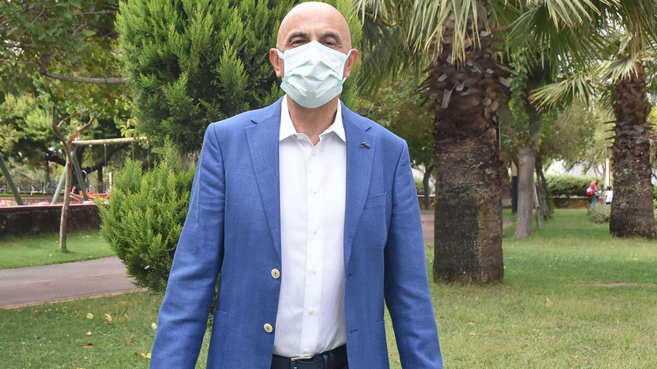 Bebeğe korona aşısı yapıldığını söyleyen Prof’tan yeni itiraf