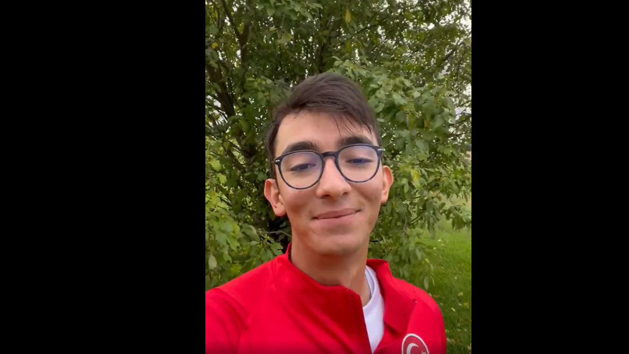 Mete Gazoz'dan Brezilyalı yazar Paulo Coelho'ya teşekkür