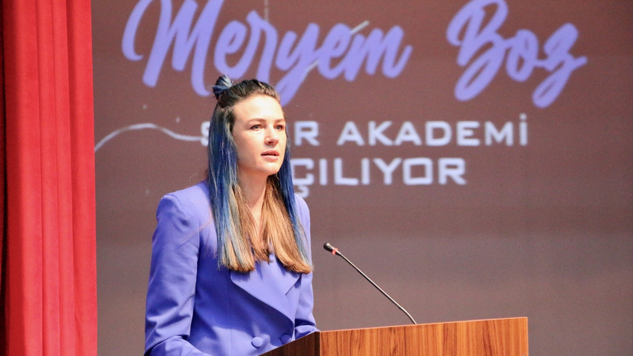 Milli voleybolcu Meryem Boz Eskişehir'de spor akademisi açtı