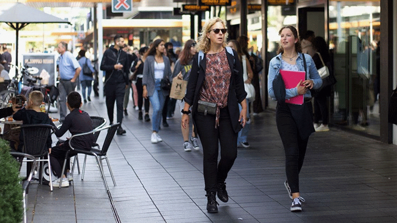 Maske ve mesafe yasağı kaldırılıyor