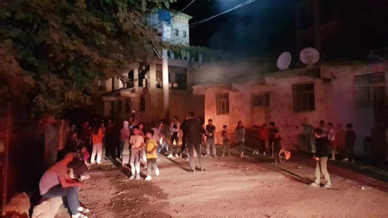 Silvan’da kaçak elektrik tedbirlerini protesto ettiler