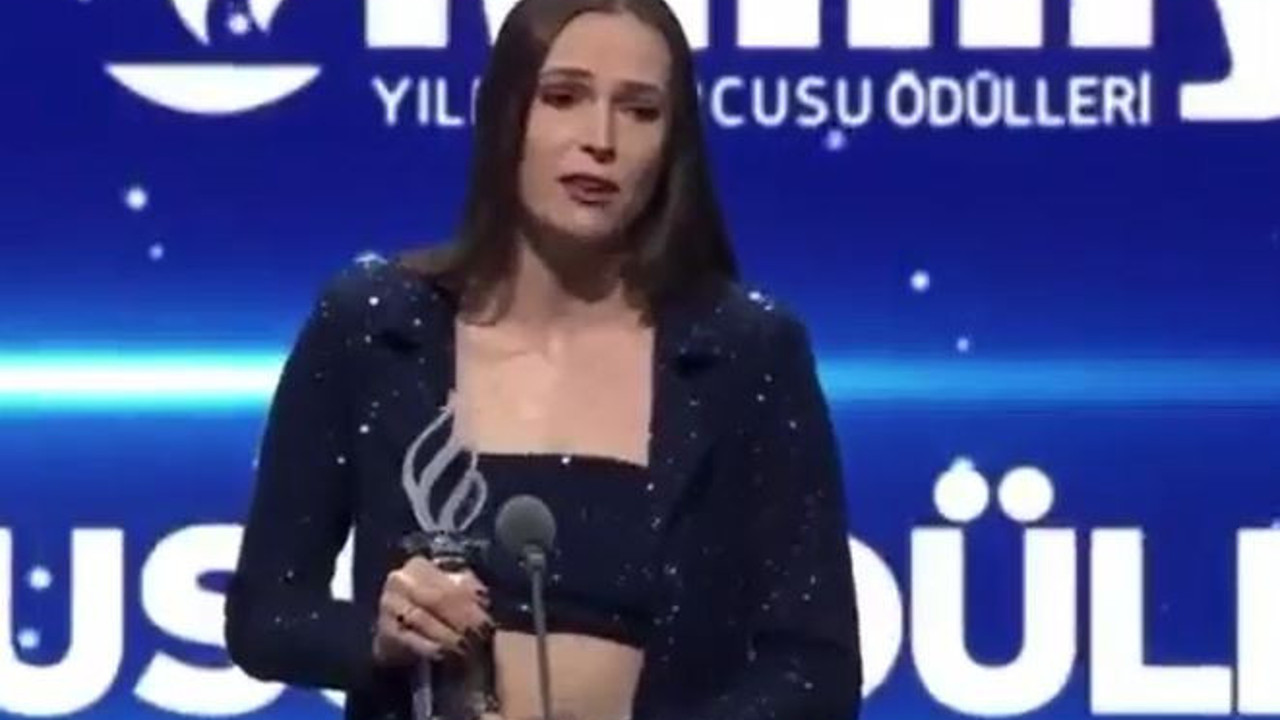 Eda Erdem'den Atatürk ve Cumhuriyet kadınları düşmanlarını çatlatacak konuşma