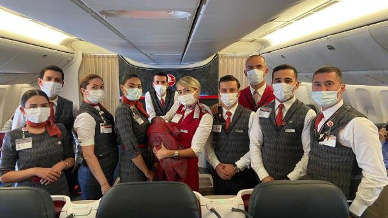 10 bin metre yüksekte uçakta olay