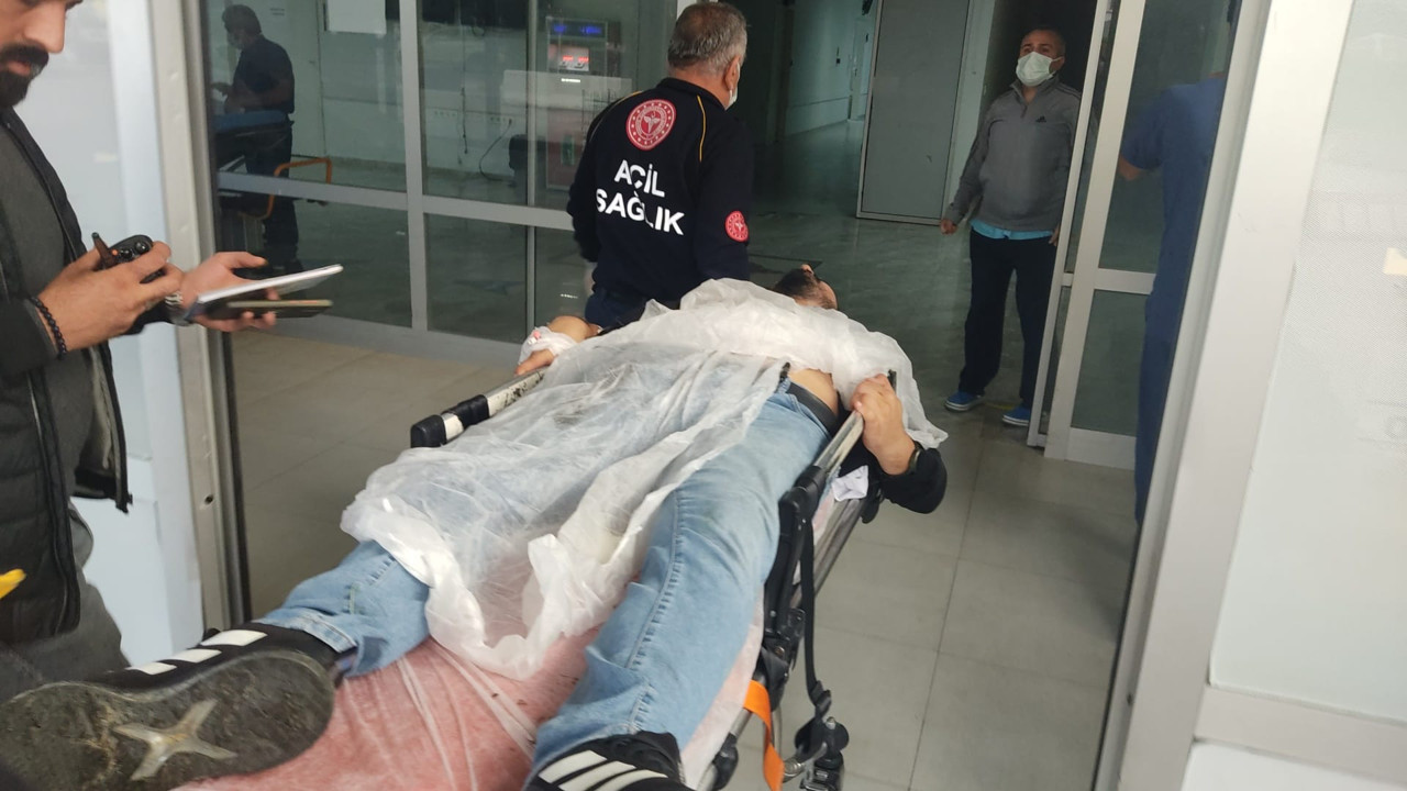 Sokak ortasında silahlı saldırı: 2 kardeş yaralandı