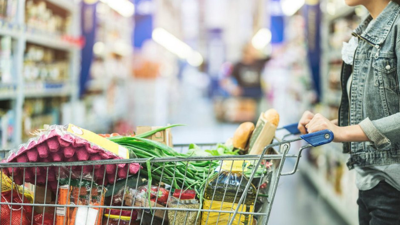 Peynir zeytin bile 18 taksite satılacaktı. Marketler korkudan geri adım attı