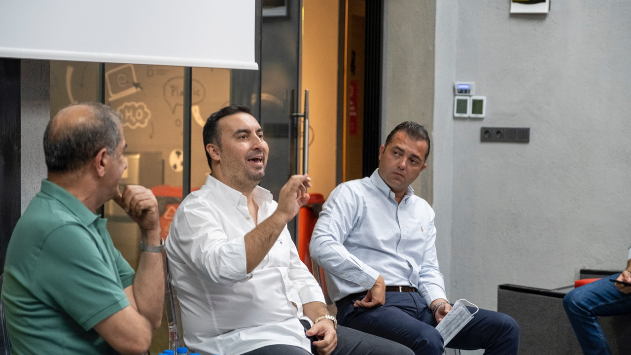 İYİ Partili Burak Akburak: Gençler ve teknoloji geleceğimiz!