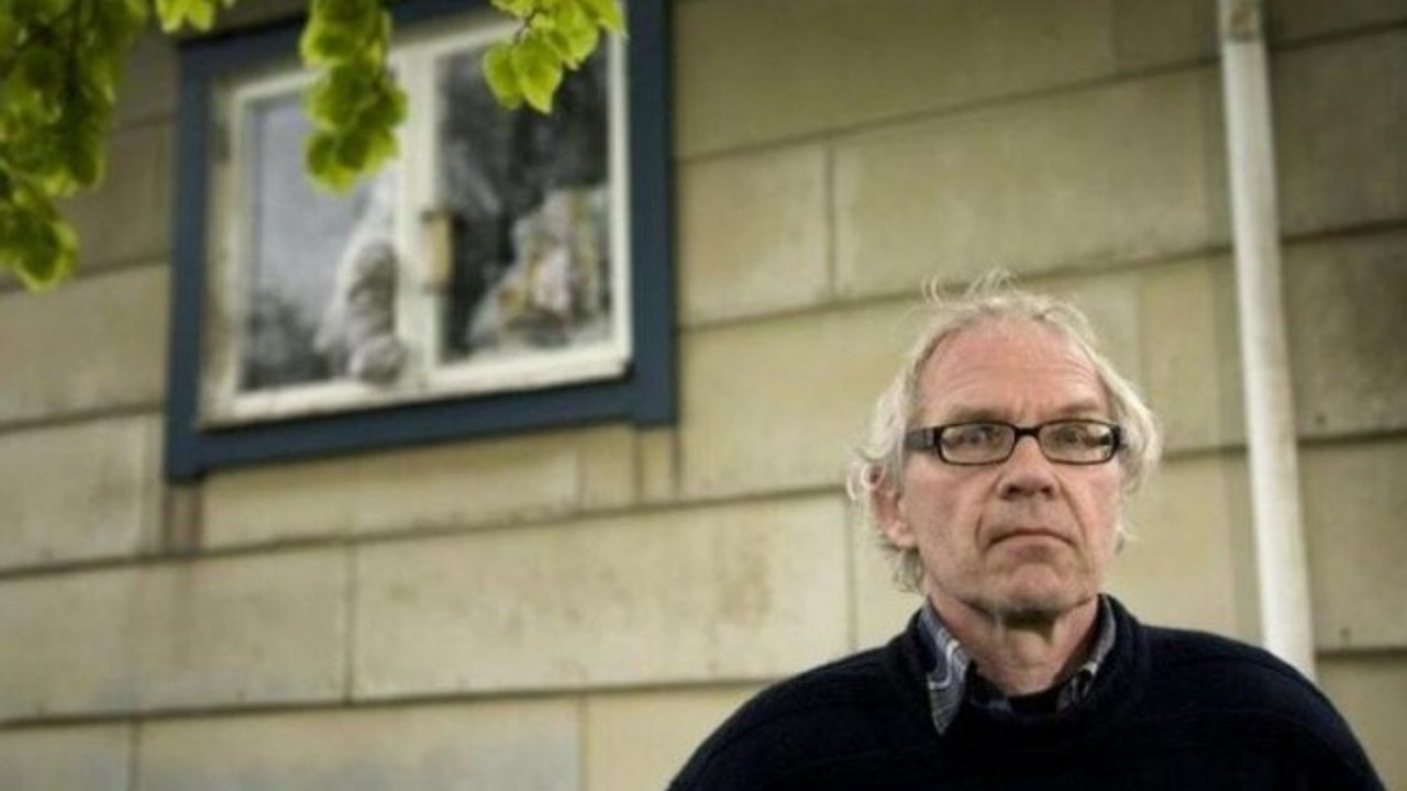 Hz.Muhammed’in karikatürlerini çizen İsveçli karikatürist yanarak öldü