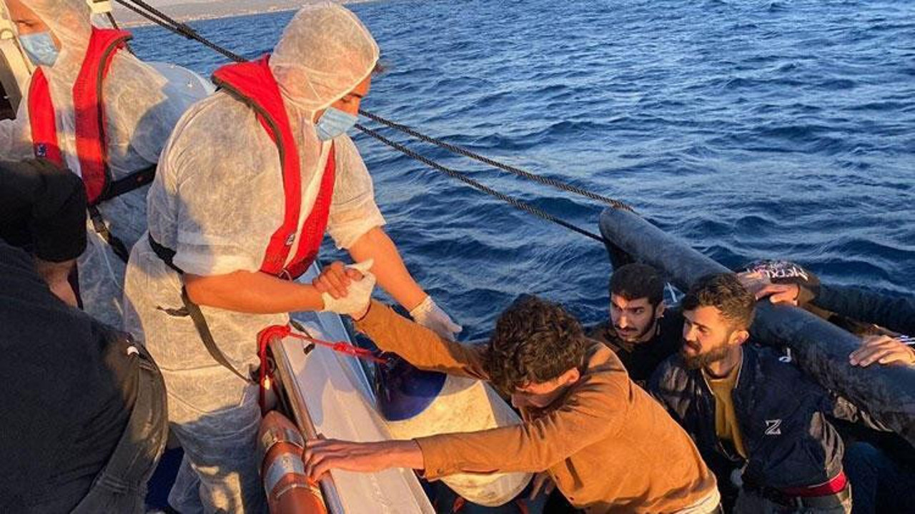 Kuşadası’nda 67 kaçak göçmen kurtarıldı