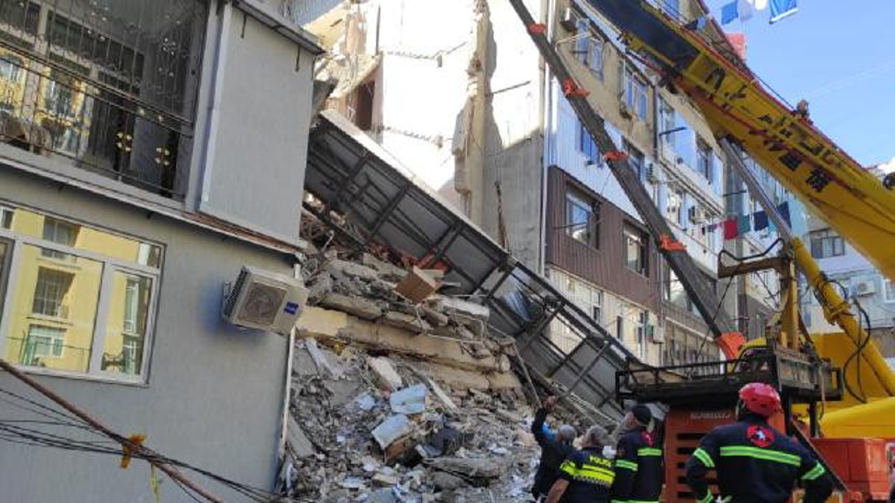 Gürcistan'da 7 katlı bina çöktü