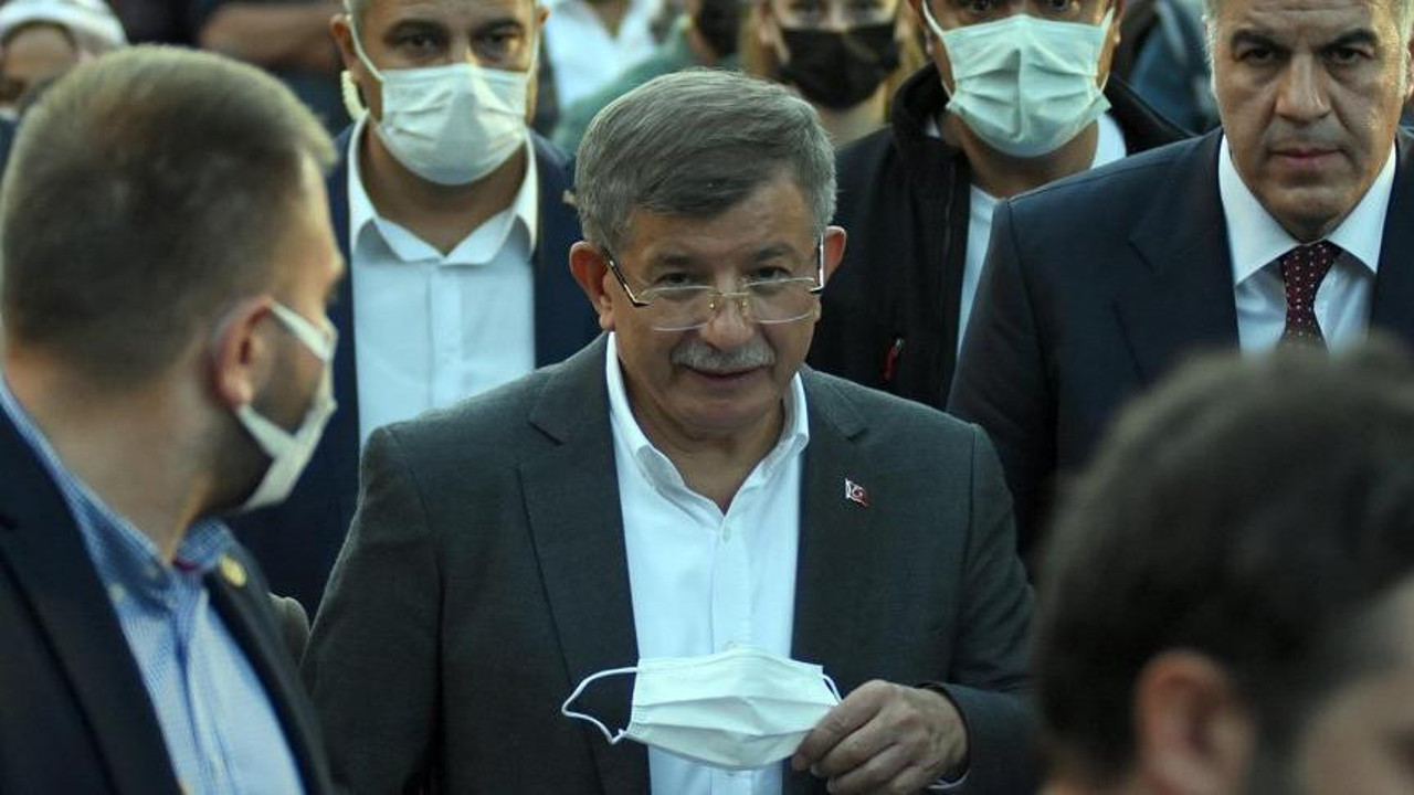 Ahmet Davutoğlu: Ben değil, onlar ihanet etti