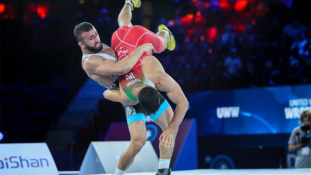 Milli güreşçi dünya ikincisi