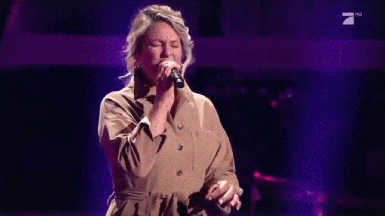 Türk kızı türkçe şarkıyla Almanya'yı salladı. Jürilerin tüyleri diken diken oldu