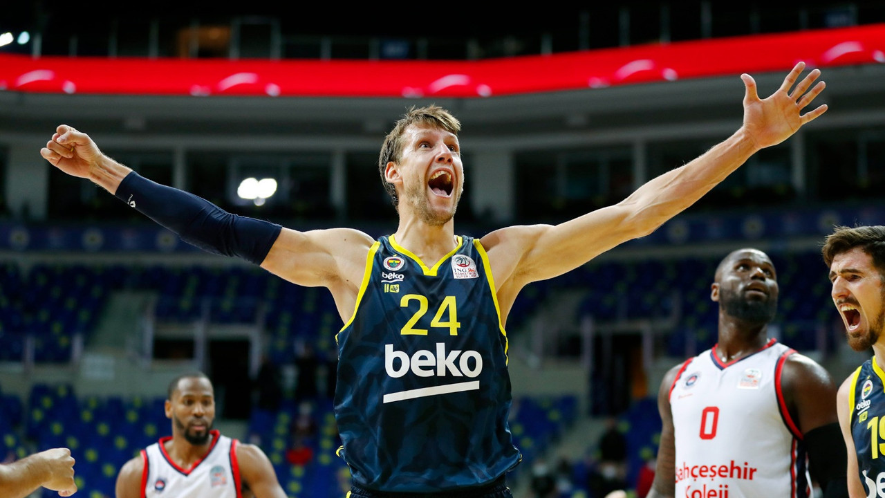 Bitime 7 saniye kala Fenerbahçe Beko, Bahçeşehir Koleji'ni 79-78 yendi